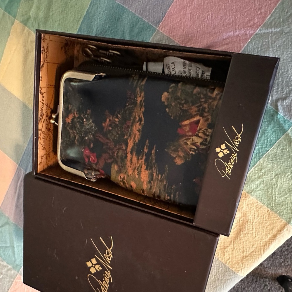 NWT PATRICIA NASH Pertina Frame Crossbody Organizer Wallet Kent Countryside